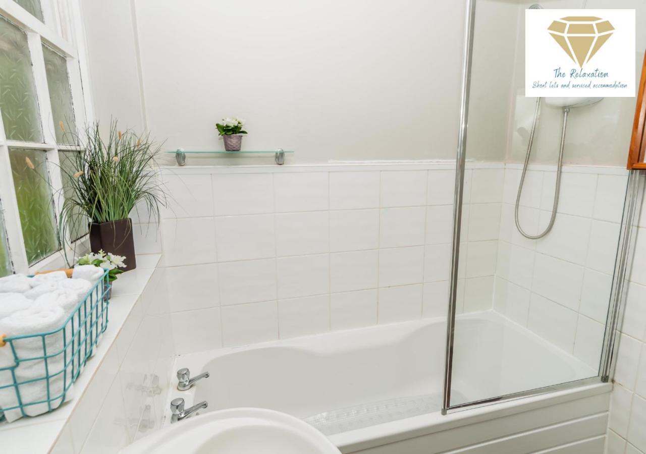 2 Bed Apartment-5 Guests - Business-Relocation-Parking - The Brighton Short Stay & Serviced Apartments Exterior foto